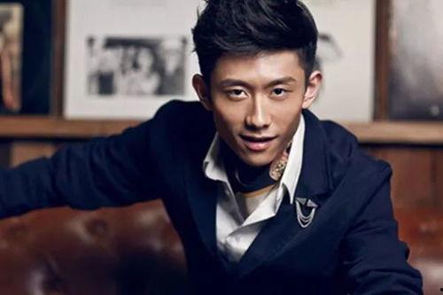 张一山最新电视剧,演绎时代变迁，青春热血燃情岁月